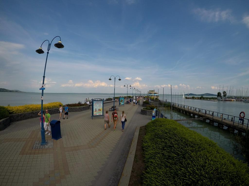 Menta Holiday Home บาดัคชอยโตมาย ภายนอก รูปภาพ